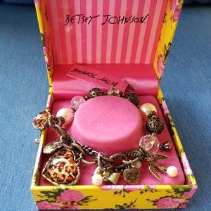 💛Betsey Johnson Cheetah Print Hearts Half-Stretch Charm Bracelet - NWT&B💛
